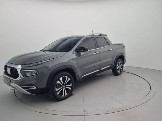 FIAT TORO 2.0 16V TURBO DIESEL VOLCANO 4WD AT9 FIAT TORO 2.0 16V TURBO DIESEL VOLCANO 4WD AT9